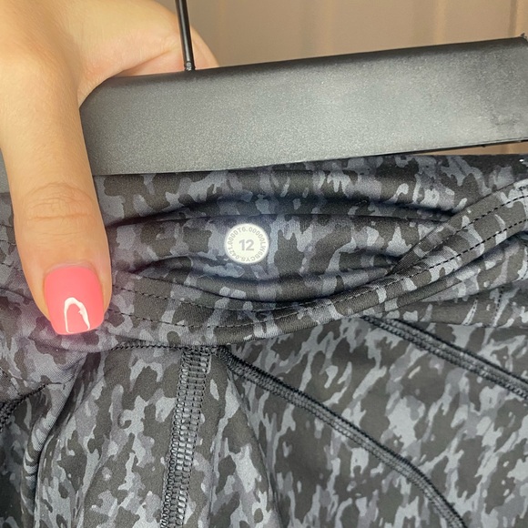 Lululemon Fast and Free High-Rise Crop 23" Pockets Leopard Camo - Picture 4 of 8